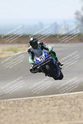 media/Sep-20-2025-TrackDaz (Sat) [[27f0cde673]]/A Group/2pm (Turn 9)/